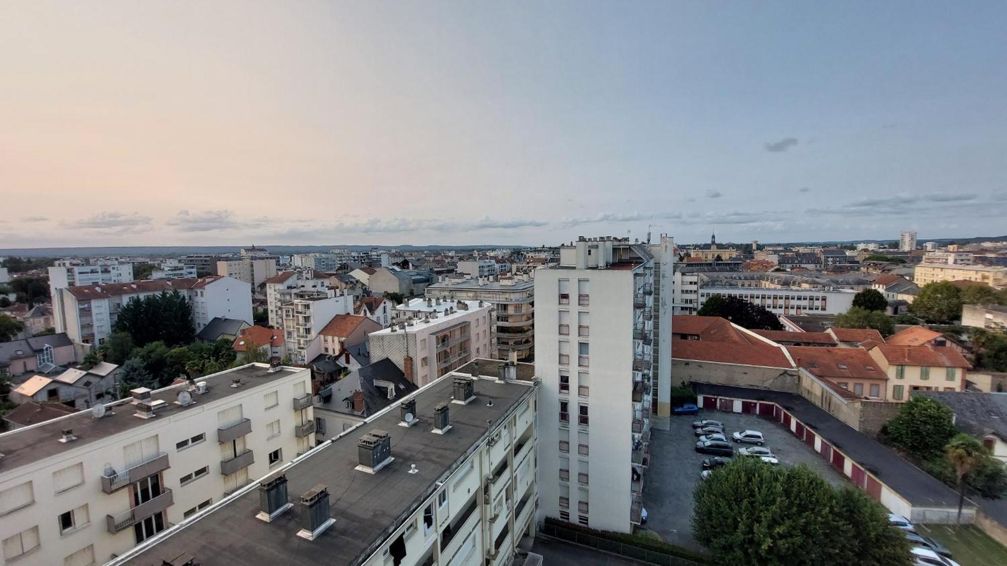 Апартаменти Le Voltaire - T2 Neuf Face Pyrenees Тарб Екстер'єр фото